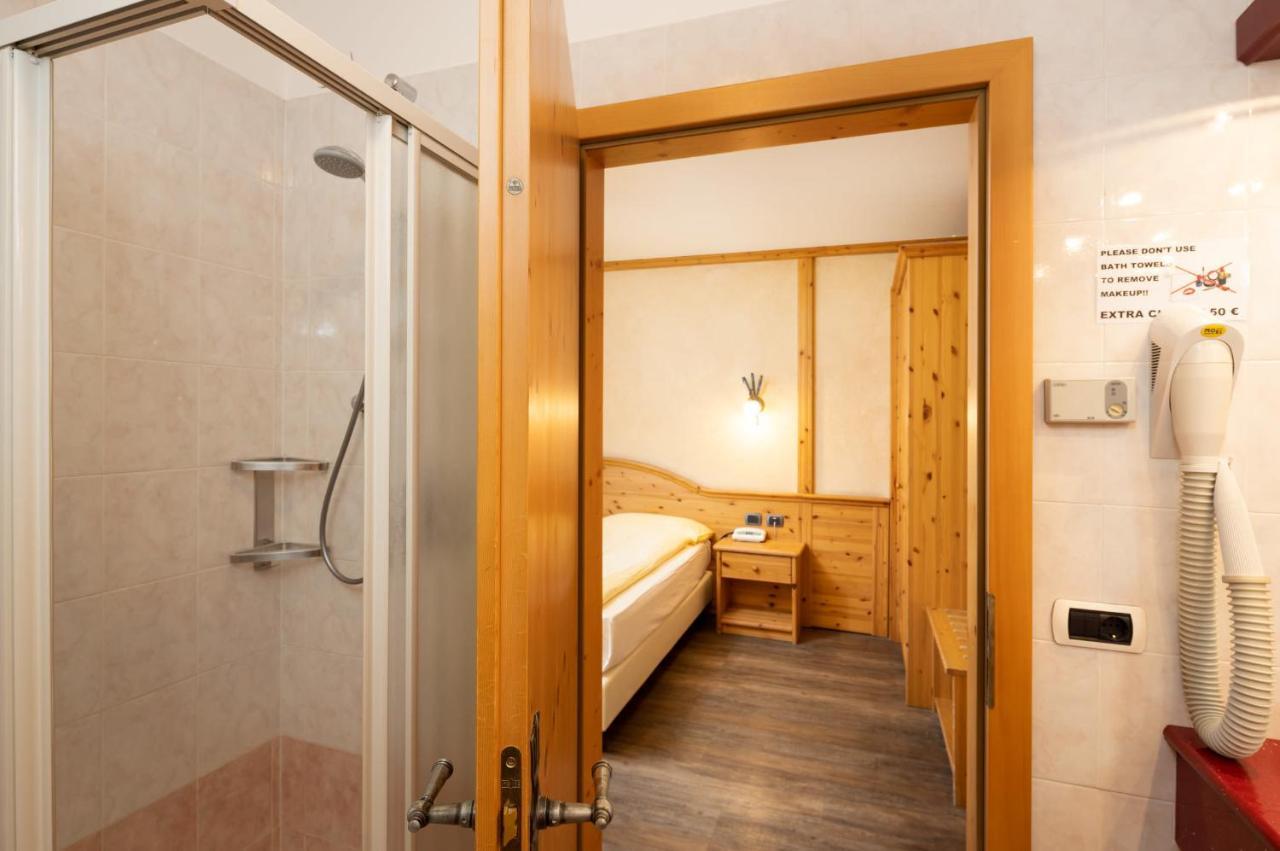 Hotel La Pastorella Livigno Exterior foto