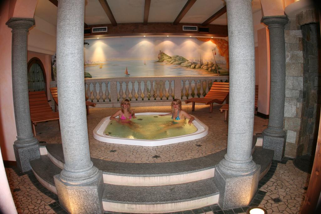 Hotel La Pastorella Livigno Exterior foto